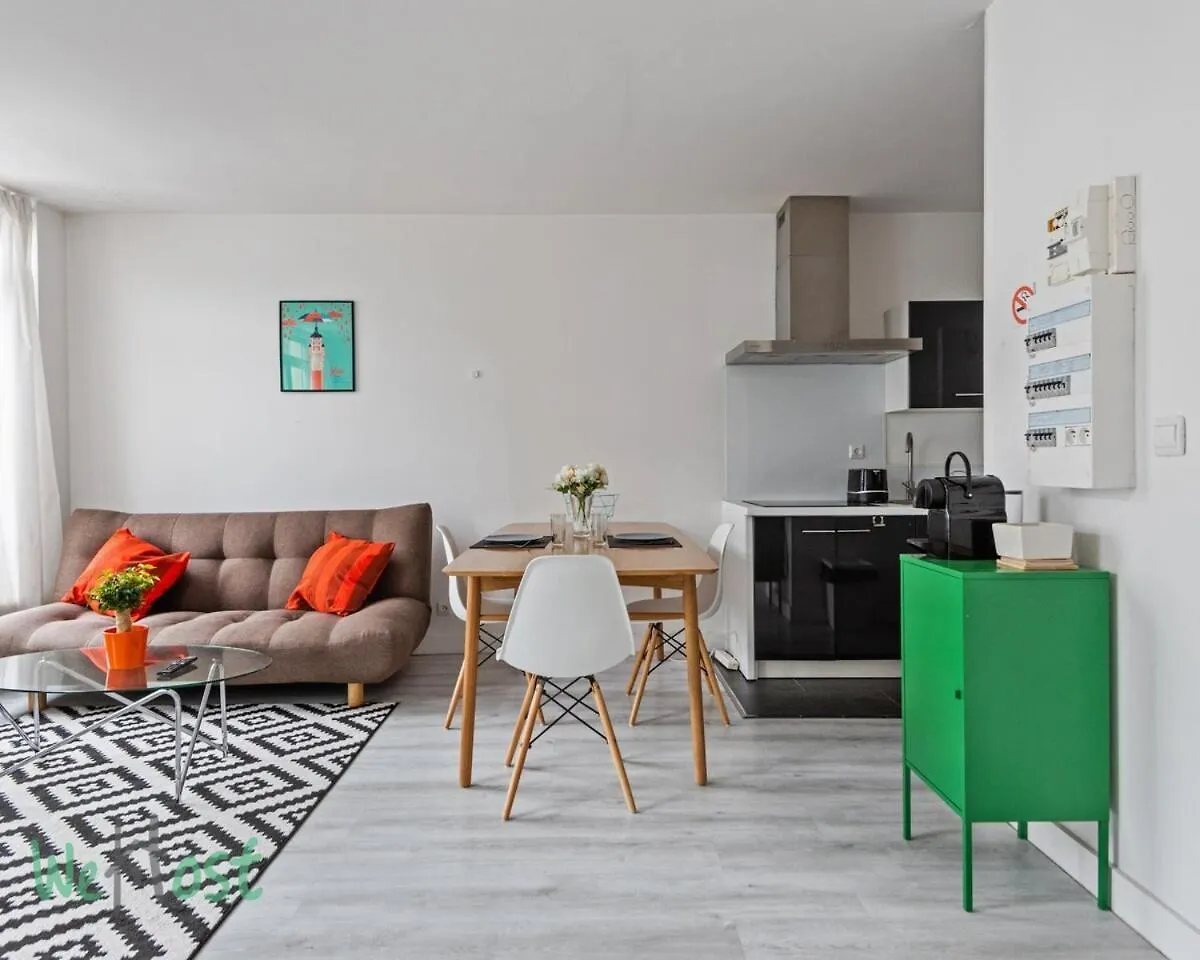 Poppy-Ideally located, Next station,Gd Palais&City Lille