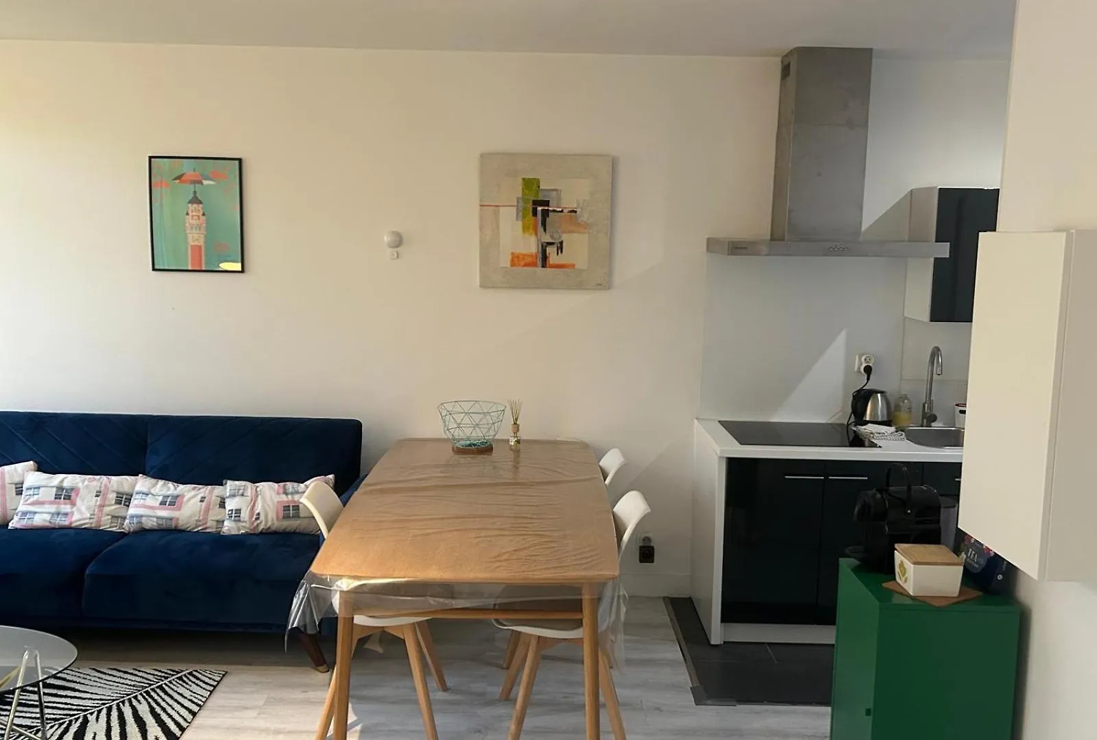 Poppy-Ideally located, Next station,Gd Palais&City Lille 0*,  France