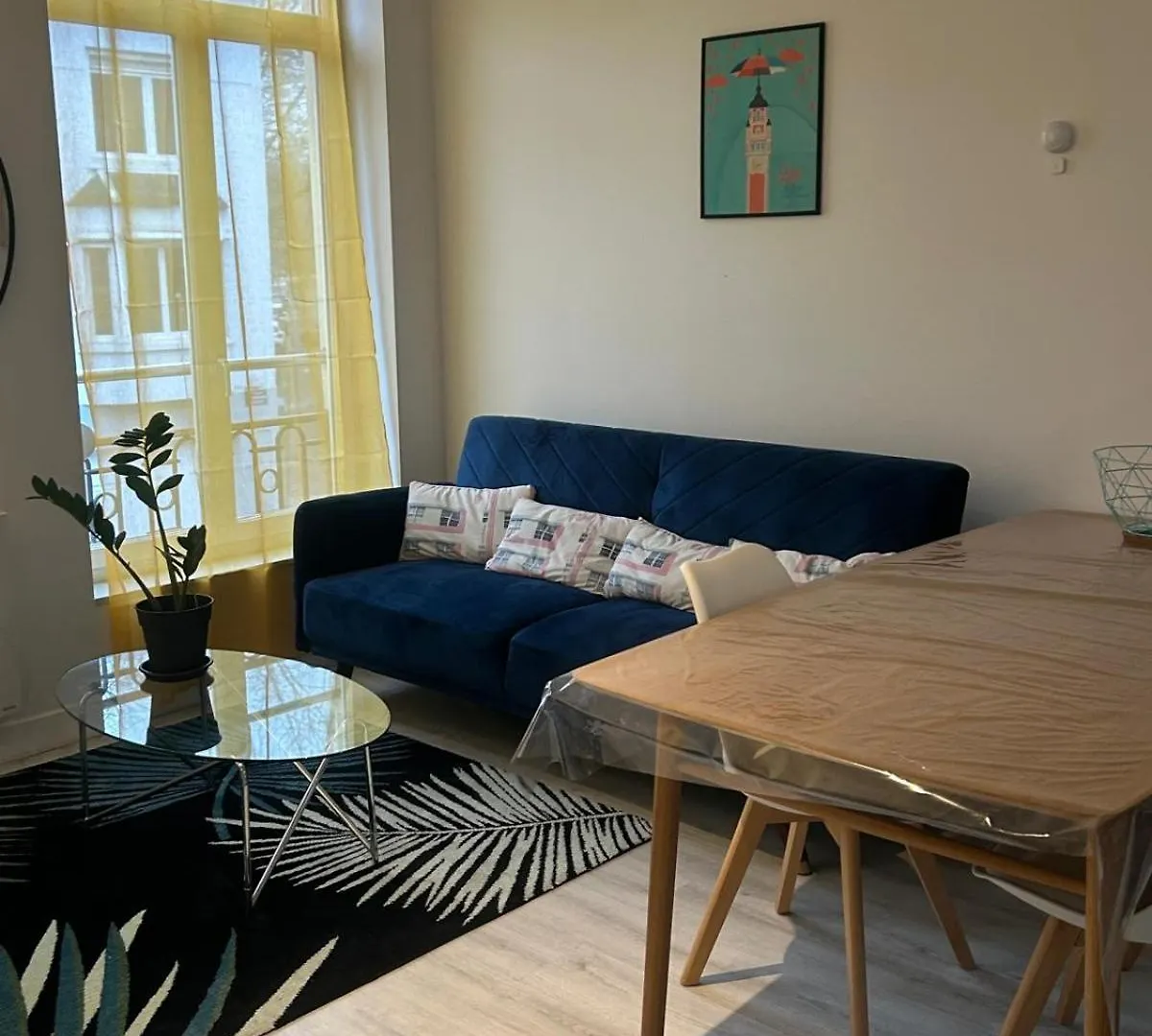 Poppy-Ideally located, Next station,Gd Palais&City Lille Apartment