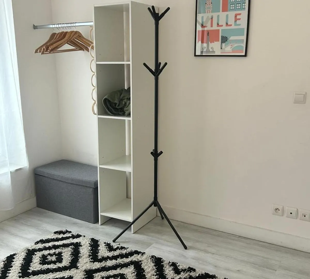 Poppy-Ideally located, Next station,Gd Palais&City Lille 0*,