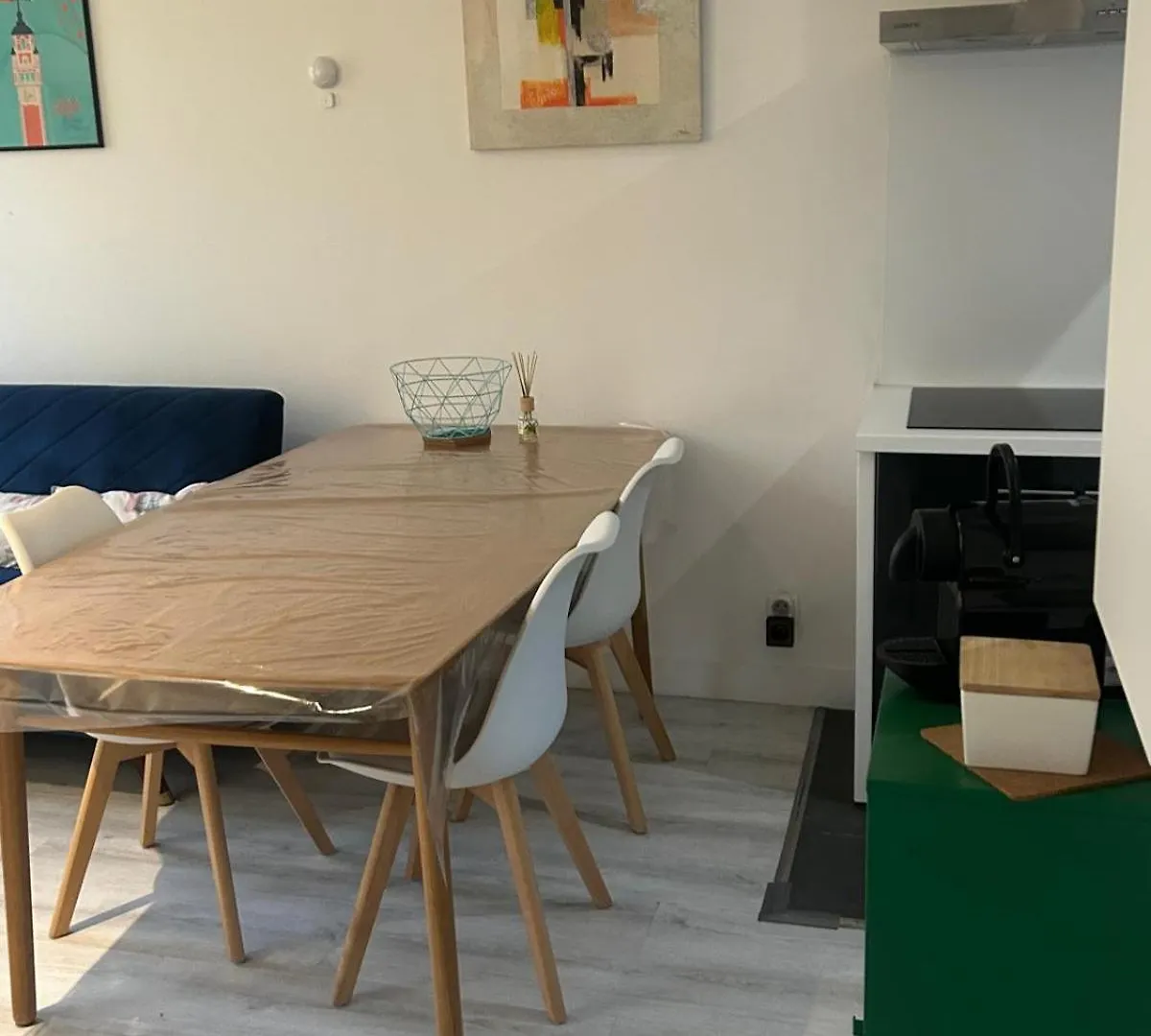 Apartment Poppy-Ideally located, Next station,Gd Palais&City Lille