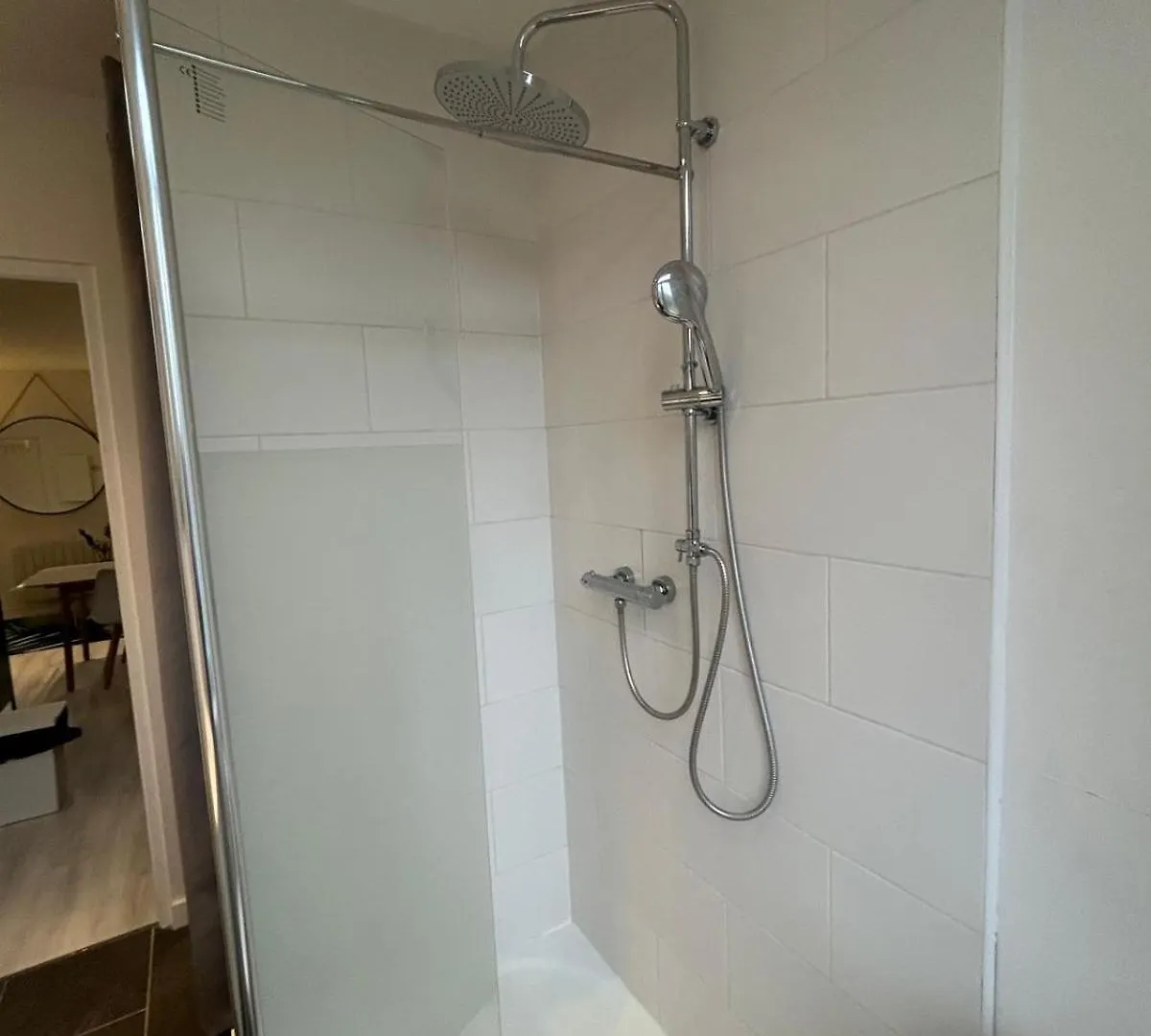 Poppy-Ideally located, Next station,Gd Palais&City Lille